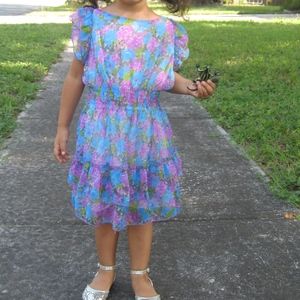 Girls dress